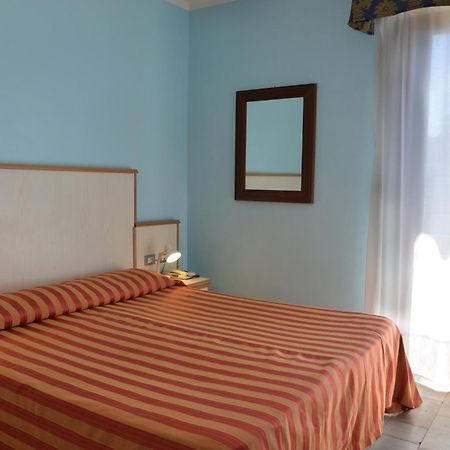 Hotel Rosalia Bordighera Exterior foto